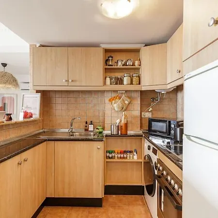 Seaview Flat In Center