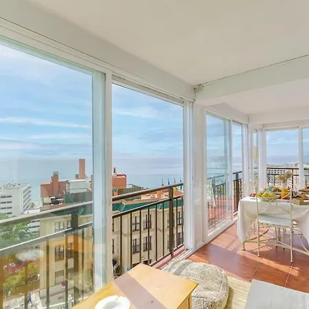Seaview Flat In Center *